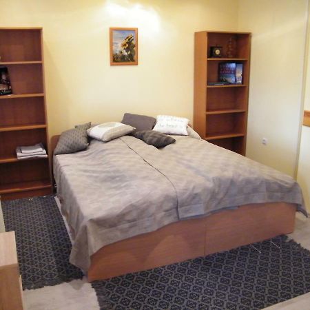 Pál utcai Apartman Miskolc Exterior foto
