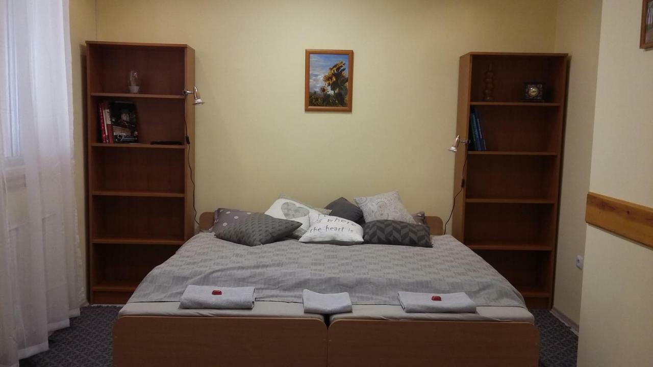 Pál utcai Apartman Miskolc Exterior foto