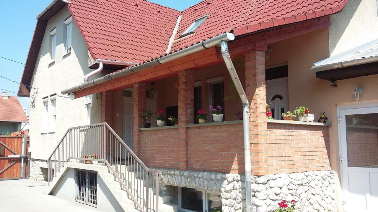 Pál utcai Apartman Miskolc Exterior foto